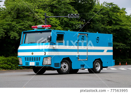 Metropolitan Police Department riot police special vehicle small guard vehicle resident guard vehicle armored vehicle canter Metropolitan Police Department riot police special vehicle small guard vehicle resident guard vehicle armored vehicle canter 77563995