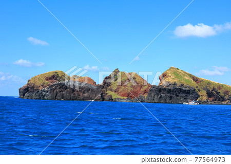 遮貴島、海島、濟州島、無人島、懸崖、大海、海浪、無人島、潛水艇、熔岩、旅遊景點、遊輪、 遮貴島、海島、濟州島、無人島、懸崖、大海、海浪、無人島、潛水艇、熔岩、旅遊景點、遊輪、 77564973