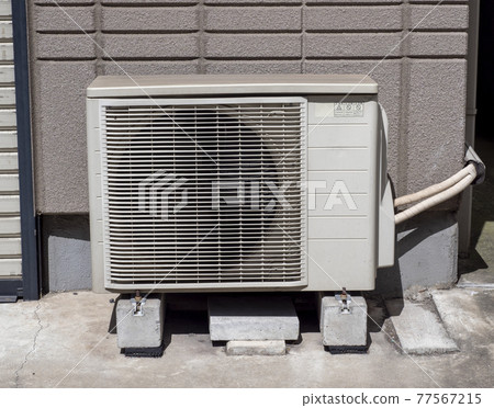 Outdoor unit of air conditioner Outdoor unit of air conditioner 77567215