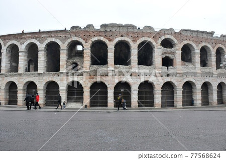 Italy, Verona, Arena (Amphitheater) Italy, Verona, Arena (Amphitheater) 77568624