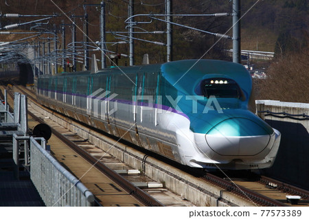 Hokkaido Shinkansen H5 series (north of Morioka: 10-car train) Hokkaido Shinkansen H5 series (north of Morioka: 10-car train) 77573389