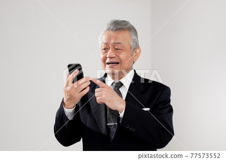 老人智能手機 77573552