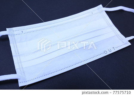 One white non-woven mask cold prevention image One white non-woven mask cold prevention image 77575710