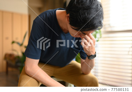 Male portrait　 77580131