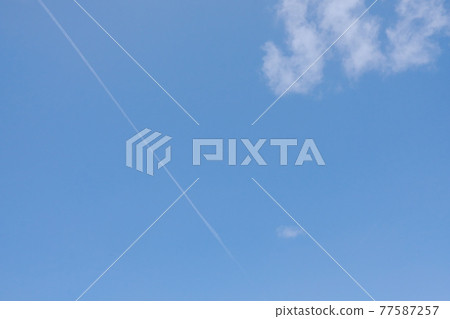 A contrail in the sky A contrail in the sky 77587257