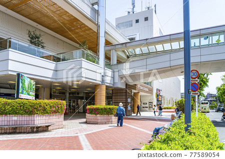 【神奈川縣】綠意盎然的中央臨館站前風景 【神奈川縣】綠意盎然的中央臨館站前風景 77589054