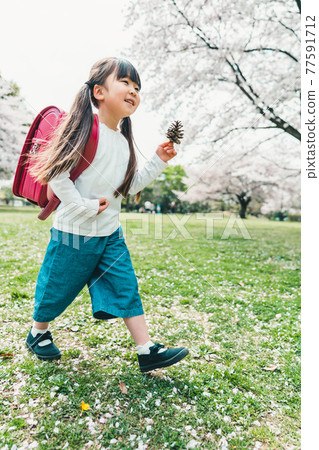 New first grader of elementary school 77591712