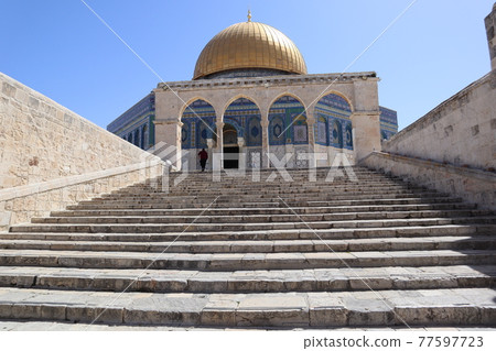 Stairs up to the rock dome on the temple hill, Jerusalem Stairs up to the rock dome on the temple hill, Jerusalem 77597723