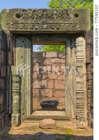 Carved stone column of Prasat Hin Phimai historical Park in Nakorn Ratchasima, Thailand 77598102