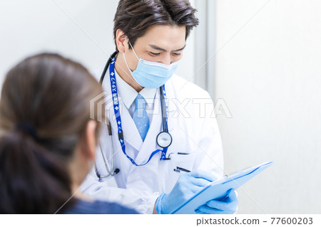 醫生詢問有關冠狀病毒疫苗接種的問題 醫生詢問有關冠狀病毒疫苗接種的問題 77600203