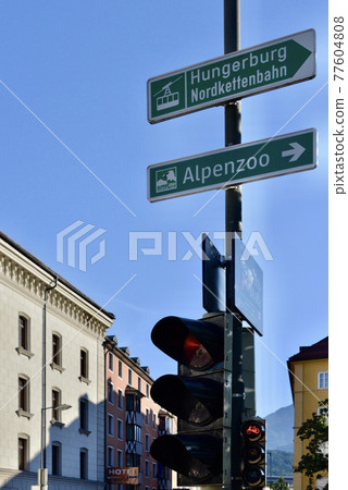 因斯布魯克、奧地利索道和動物園標誌 77604808