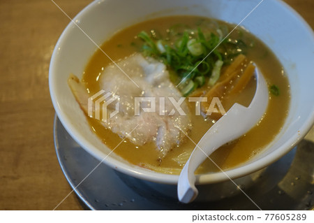 拉麵 拉麵 77605289