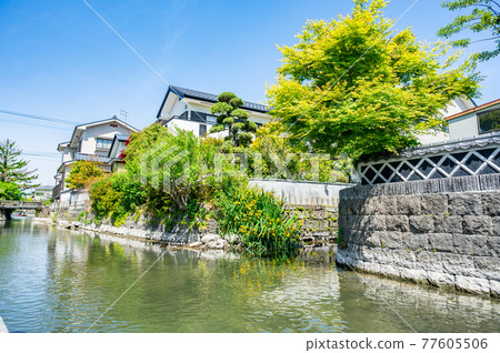 歷史悠久的福岡柳川橋下河 歷史悠久的福岡柳川橋下河 77605506
