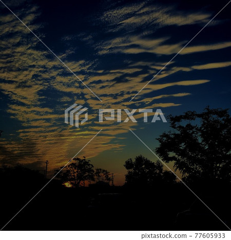 暮光之城的天空 77605933