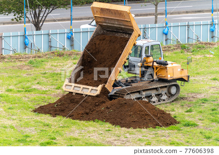 Excavated soil transport carrier dump crawler carrier rough terrain carrier 77606398