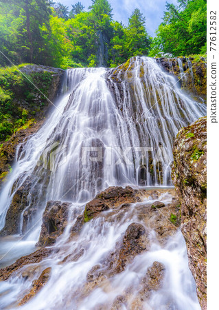 Sanbon Falls on the Norikura Plateau in summer [Nagano Prefecture] 77612582