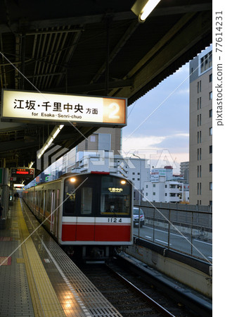 大阪地鐵東三國站月台 77614231