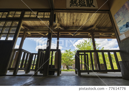 Scenery of the former Atsushio Station Building at the Atsushio Station in early summer, Kitakata City, Fukushima Prefecture Scenery of the former Atsushio Station Building at the Atsushio Station in early summer, Kitakata City, Fukushima Prefecture 77614776