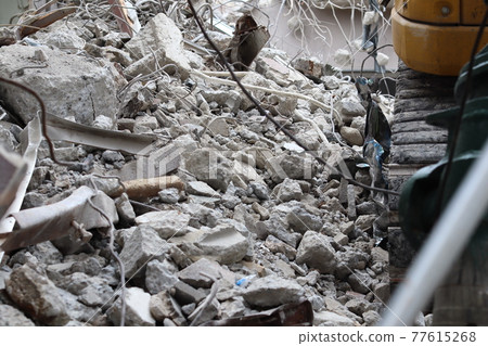 拆遷工作 77615268