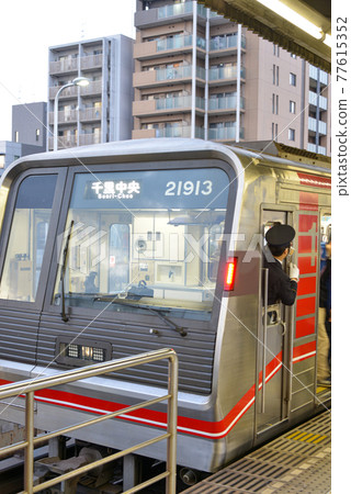 Platform of Osaka Metro Higashimikuni Station 77615352