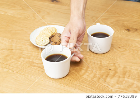咖啡和餅乾 77618389