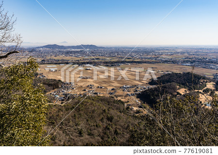 櫪木縣足利市大山和小山100座大山和小山的觀景台，冬季 77619081