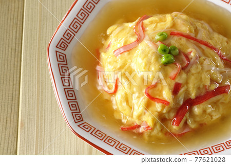 Chinese style omelet rice with red bean paste, Tianjin rice taken from a bird's-eye view Chinese style omelet rice with red bean paste, Tianjin rice taken from a bird's-eye view 77621028