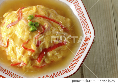 Chinese style omelet rice with red bean paste, Tianjin rice taken from a bird's-eye view Chinese style omelet rice with red bean paste, Tianjin rice taken from a bird's-eye view 77621029