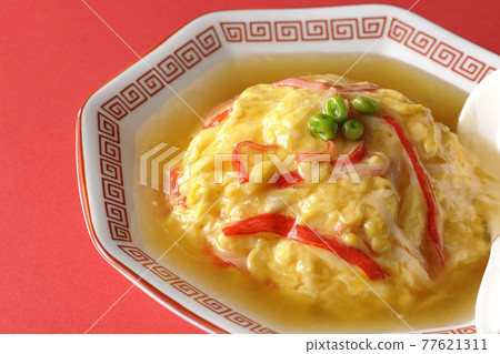 Chinese-style omelet rice with red bean paste, Tianjin rice and lotus 77621311