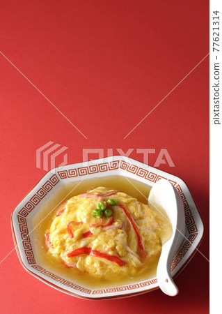 Chinese-style omelet rice with red bean paste, Tianjin rice and lotus 77621314