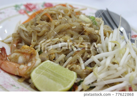Popular tourist destination Thai gourmet Pad Thai / changbeer / Mango Shake / Larb / Tom Yum Kung 77622868