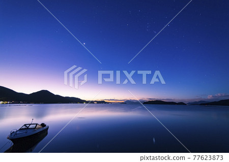 Summer starscape in Setouchi Orion at dawn 77623873