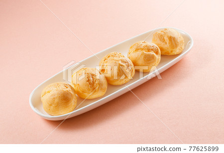 Handmade cream puff Handmade cream puff 77625899