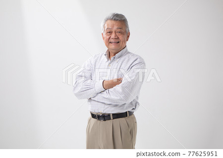 Senior man portrait Senior man portrait 77625951