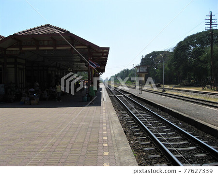 Platform of Hua Hin (Hua Hin) Station in Hua Hin (Hua Hin), Thailand. Platform of Hua Hin (Hua Hin) Station in Hua Hin (Hua Hin), Thailand. 77627339
