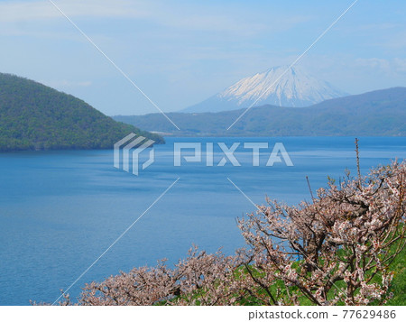 Superb view of Hokkaido Lake Toya and Mt. Yotei in spring 77629486