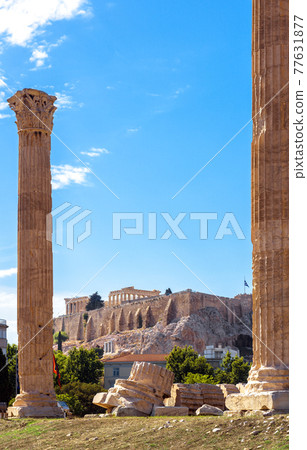 Zeus temple overlooking Acropolis, Athens, Greece Zeus temple overlooking Acropolis, Athens, Greece 77631877