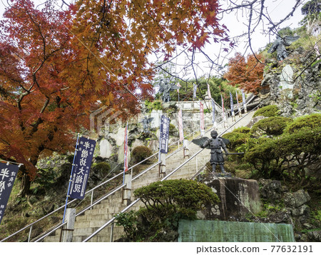 北鎌倉/建長寺:半山房的秋葉與天狗 北鎌倉/建長寺:半山房的秋葉與天狗 77632191