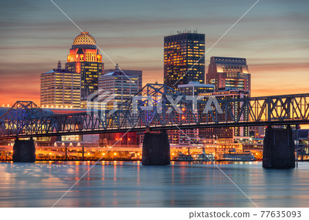 Louisville, Kentucky, USA Skyline  77635093