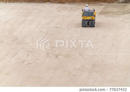 壓路機、路面壓路機、輪胎壓路機 壓路機、路面壓路機、輪胎壓路機 77637432