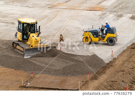 Bulldozer roadbed leveling road roller Bulldozer roadbed leveling road roller 77638279