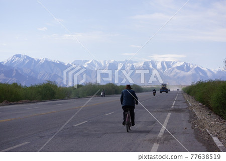 Xinjiang Uygur Autonomous Region / Tashkurgan Road Xinjiang Uygur Autonomous Region / Tashkurgan Road 77638519