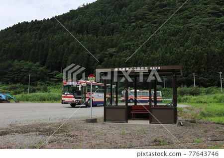 Fukushima Transportation Bus stopped at Fukushima Koriyama Atami Atamishako 77643746