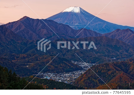 從久木山看日出時的富士山 從久木山看日出時的富士山 77645595