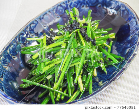 Green onion salad 77646081