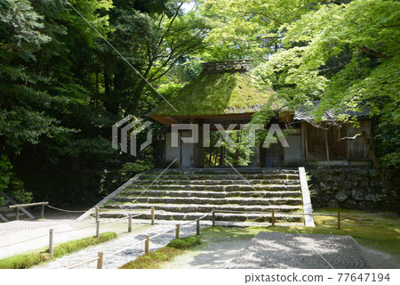 京都市新綠本院山門和白沙平台 Shishigadani 77647194