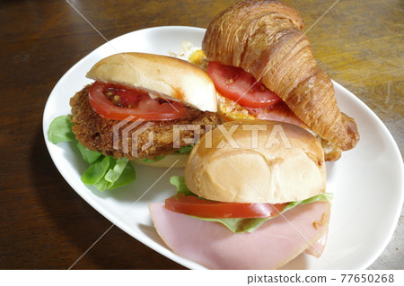 Very delicious Japanese bread food 77650268