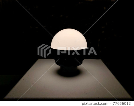 Lighting material Lighting material 77656012