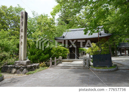 滋賀縣長濱市仁王門堂巖寺觀音堂 滋賀縣長濱市仁王門堂巖寺觀音堂 77657736