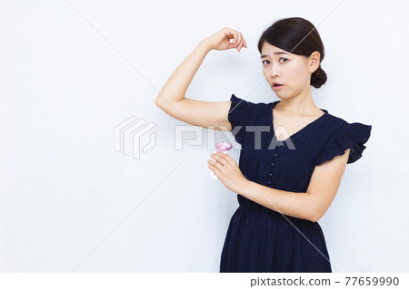 30 多歲的女性脫毛廢頭髮處理 77659990